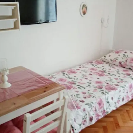 Apartman Anna *