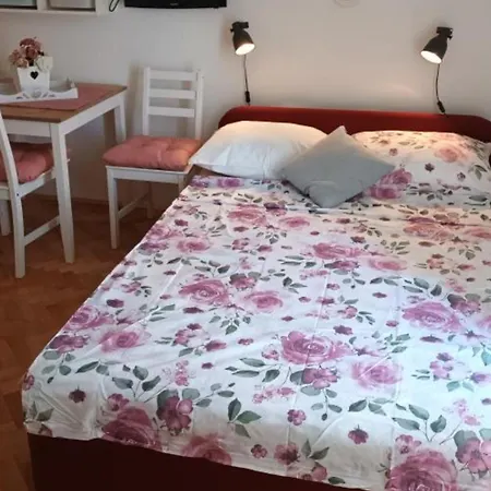 Anna * Biograd Na Moru