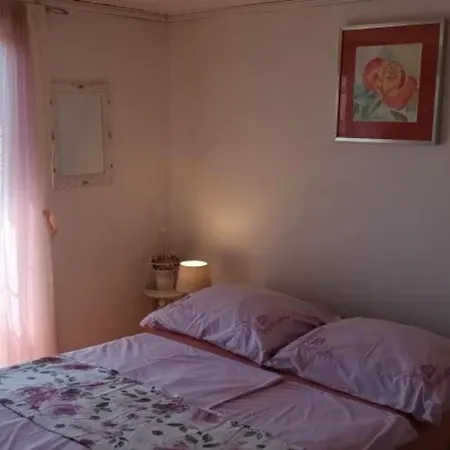 Anna Apartman